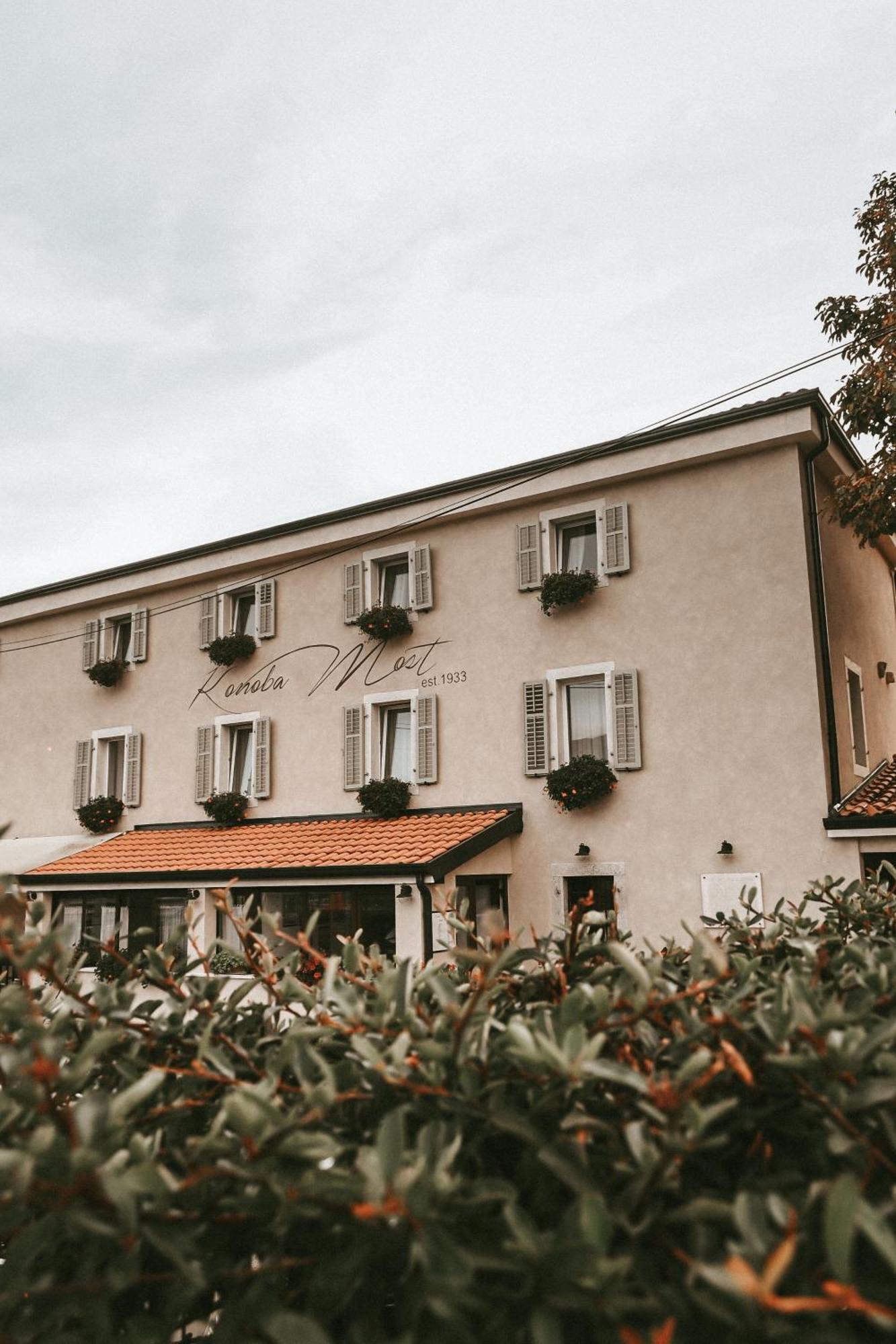 Konoba Most Rooms Buzet Luaran gambar
